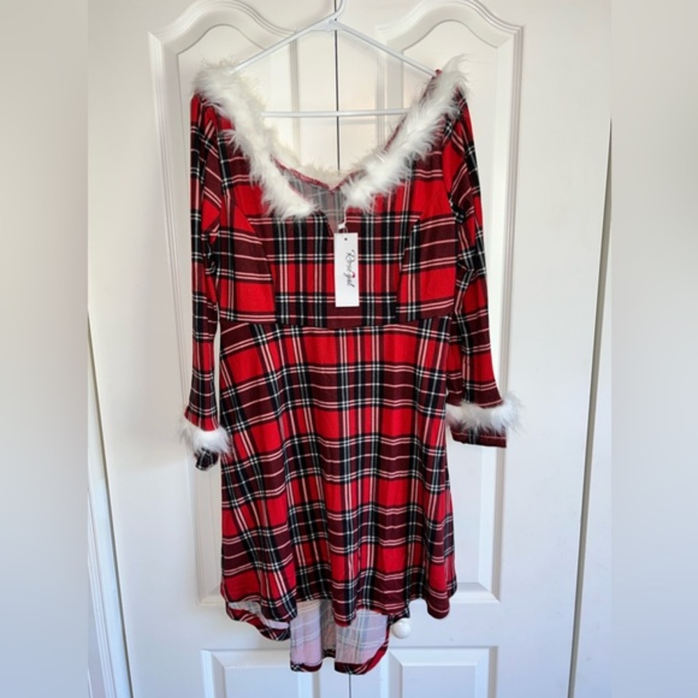RoseGal Red Christmas Plaid Dress w/White Santa Fur on Neck and Sleeve Cuff. 14.